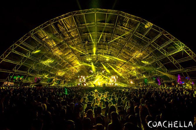 Διάσημες, όμορφες και πλούσιες έγιναν χίπισσες και ρόκαραν στην έρημο της Καλιφόρνια [εικόνες]  | iefimerida.gr 5