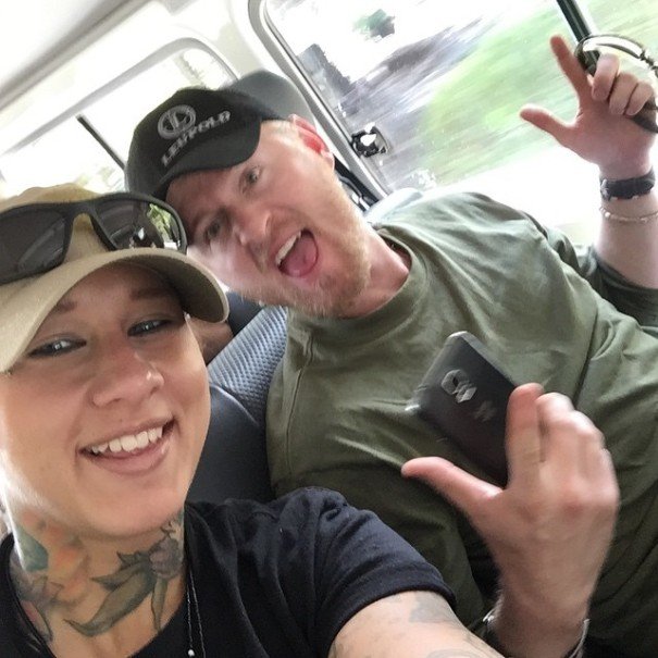 Η αμαζόνα βετεράνος του Αφγανιστάν που κυνηγά λαθροθήρες – Ομορφη και βαριά οπλισμένη [εικόνες] | iefimerida.gr 6