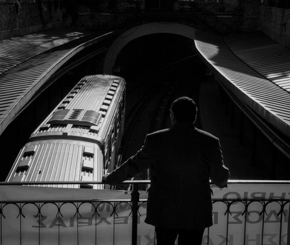 «Ανθρωποι στην πόλη»: Οι Αθηναίοι φωτογραφίζονται στην πραγματική τους ζωή και σοκάρουν [εικόνες] | iefimerida.gr 6