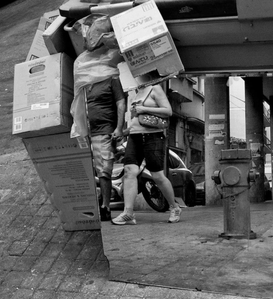 «Ανθρωποι στην πόλη»: Οι Αθηναίοι φωτογραφίζονται στην πραγματική τους ζωή και σοκάρουν [εικόνες] | iefimerida.gr 10