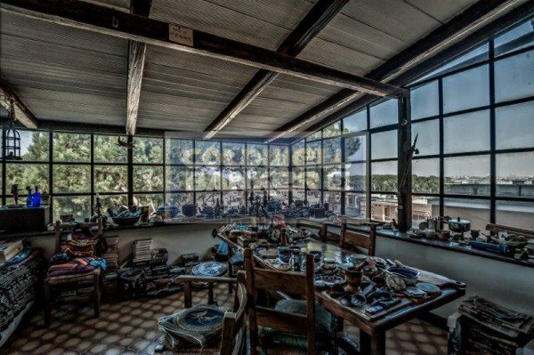 Βγαλμένο από άλλη εποχή: Το σπίτι του Φελίνι που πωλείται αντί 4,6 εκατ. ευρώ [εικόνες] | iefimerida.gr 3