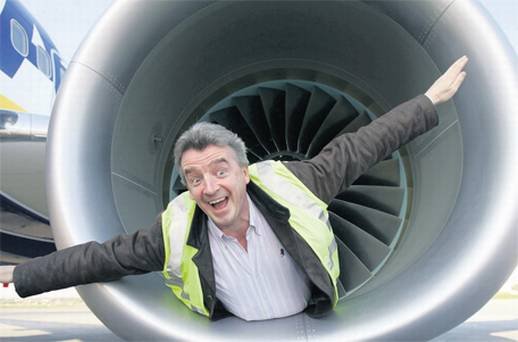 Μάικλ Κέβιν Ο'Λίρι: Ο εκκεντρικός 55αρης που απογείωσε την Ryanair, θέλει να καταργήσει τα αεροπορικά εισιτήρια [εικόνες] | iefimerida.gr 4