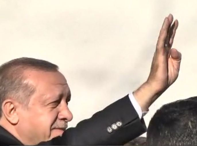 Χαιρέτησε με «ραμπιά» ο Ερντογάν στην Κομοτηνή -Τι σημαίνει [εικόνες] | iefimerida.gr 2