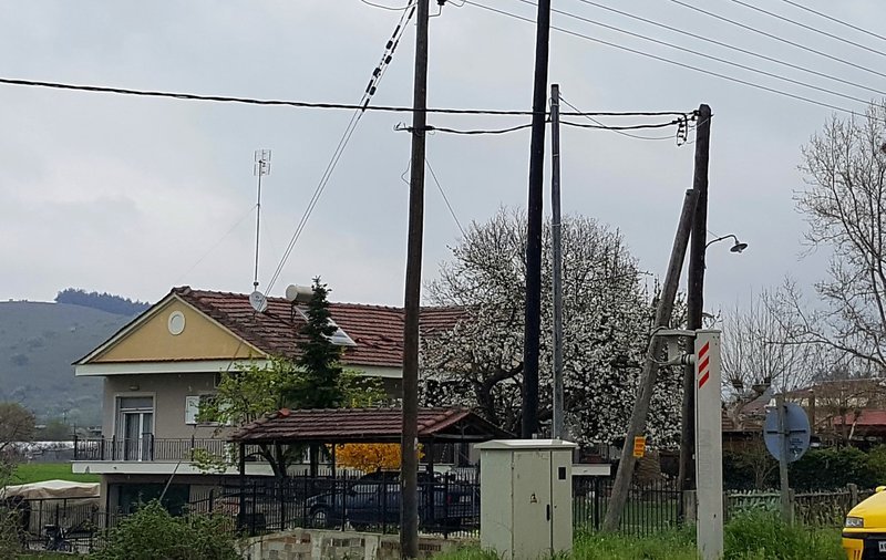 Συνέβη κι αυτό: Αγνωστοι στα Τρίκαλα έκλεψαν το... ραντάρ ταχυτήτων | iefimerida.gr 0