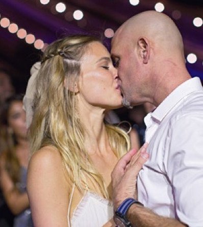 Το άλμπουμ γάμου της Μπαρ Ραφαέλι -Οταν πέταξε το boho νυφικό για να βάλει το σέξι φόρεμα με το θανατηφόρο σκίσιμο [εικόνες]  | iefimerida.gr 12