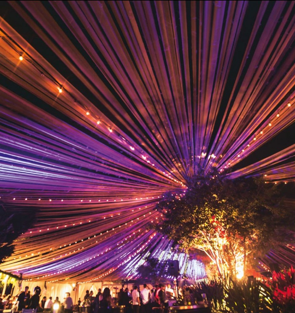 Το άλμπουμ γάμου της Μπαρ Ραφαέλι -Οταν πέταξε το boho νυφικό για να βάλει το σέξι φόρεμα με το θανατηφόρο σκίσιμο [εικόνες]  | iefimerida.gr 10