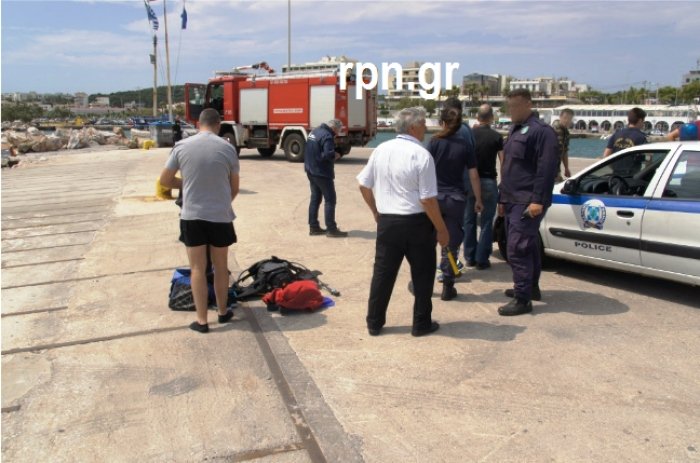 Θρίλερ στη Ραφήνα -Οδηγός έκανε βουτιά στο λιμάνι [εικόνα & βίντεο] | iefimerida.gr 0