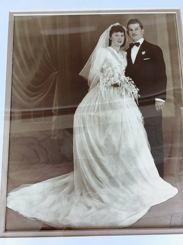 Μια ιστορία πραγματικής αγάπης: Εζησαν μαζί 69 χρόνια, πέθαναν μόλις τους χώρισαν [εικόνες] | iefimerida.gr 1