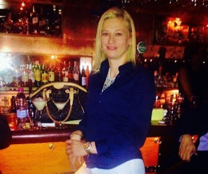 H βουλευτής Ραχήλ Μακρή στα μπαράκια -Τι φορούσε και τι έλεγε [εικόνα] | iefimerida.gr 0