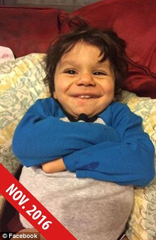 Εσωσαν 7χρονο αγόρι με ειδικές ανάγκες από τον θάνατο -Η μεταμόρφωσή του μέσα σε έναν χρόνο [εικόνες] | iefimerida.gr 5