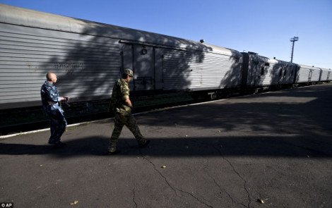 Με βαγόνια-ψυγεία μεταφέρονται οι σοροί των θυμάτων του Boeing -Εχουν ανασυρθεί 251 πτώματα [εικόνες] | iefimerida.gr 1