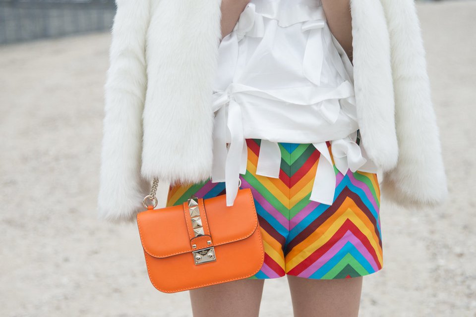 Rainbow style  -Πώς οι «ψαγμένες» γυναίκες με γούστο φορούν όλα τα χρώματα μαζί  [εικόνες] | iefimerida.gr 3