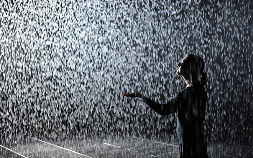 Rain room: Όταν η βροχή γίνεται έργο τέχνης [εικόνες] | iefimerida.gr 5