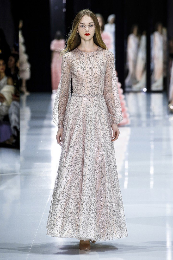 Αποκαλύφθηκε: Χειροποίητο νυφικό του βρετανικού οίκου Ralph & Russo, αξίας 113.000 ευρώ θα φορέσει η Μέγκαν Μαρκλ [εικόνες] | iefimerida.gr 14