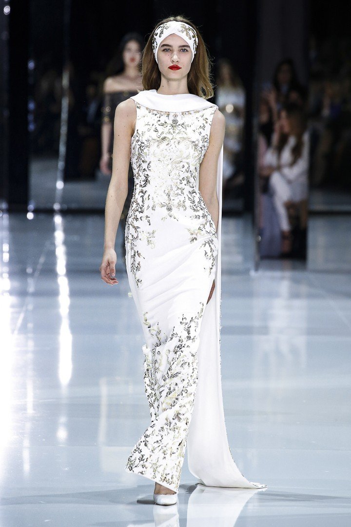 Αποκαλύφθηκε: Χειροποίητο νυφικό του βρετανικού οίκου Ralph & Russo, αξίας 113.000 ευρώ θα φορέσει η Μέγκαν Μαρκλ [εικόνες] | iefimerida.gr 11