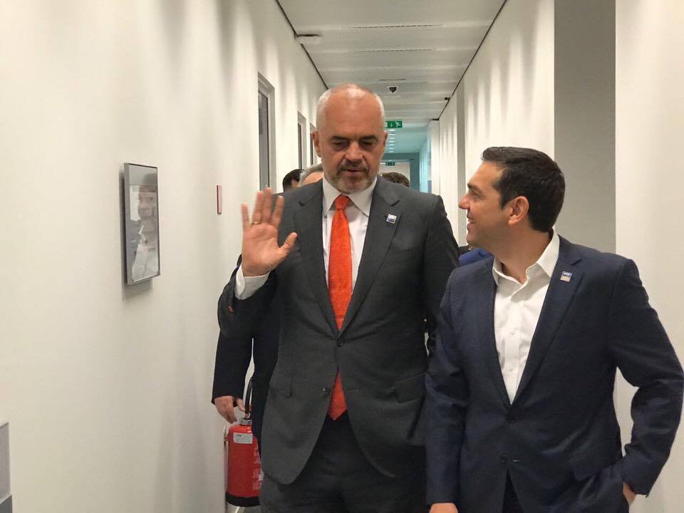 Στις Βρυξέλλες ο Τσίπρας -Συνάντησε τον Τραμπ στη Σύνοδο του ΝΑΤΟ [εικόνες] | iefimerida.gr 3