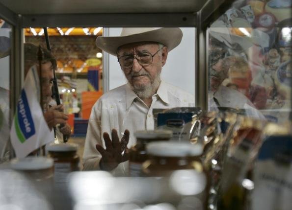 Πένθος για τον Φιντέλ Κάστρο -«Εφυγε» ο μεγαλύτερος αδερφός του, Ραμόν [εικόνες] | iefimerida.gr 3