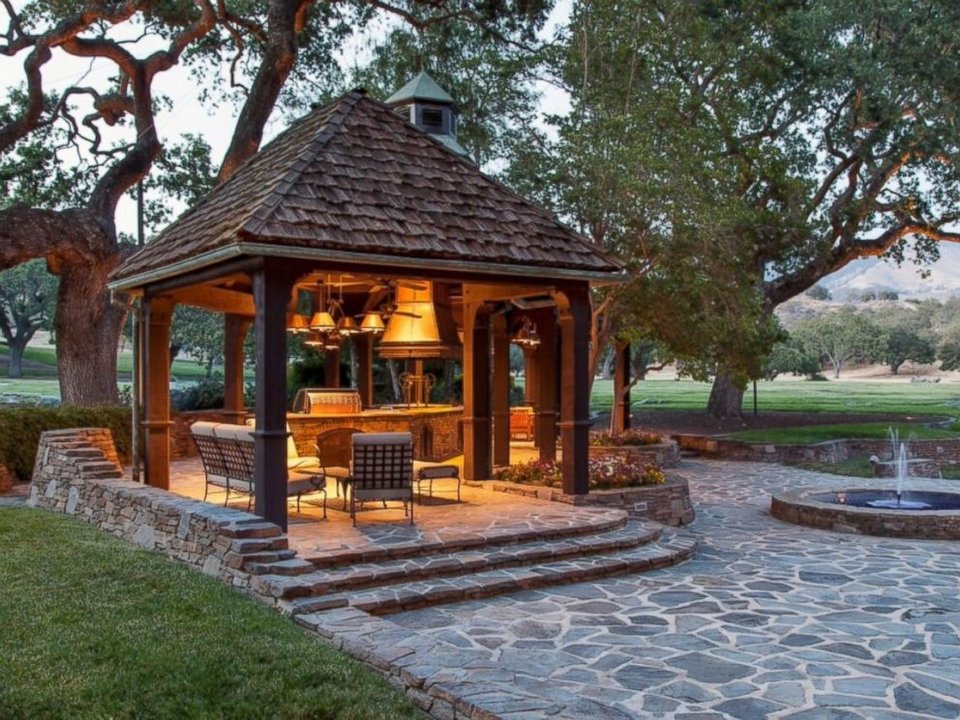 Κανείς δεν θέλει να αγοράσει την «Χώρα του Ποτέ» -Στα άδυτα του βασιλείου του Μάικλ Τζάκσον [εικόνες] | iefimerida.gr 2