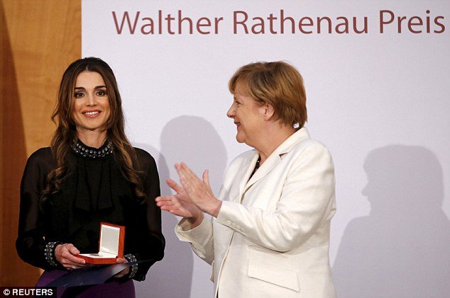 Έκκληση προς την Ευρώπη από τη Βασίλισσα Ράνια της Ιορδανίας: Βοηθήστε τους πρόσφυγες [εικόνες & βίντεο] | iefimerida.gr 0