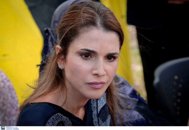 Στη Λέσβο η βασίλισσα Ράνια της Ιορδανίας -Η συνάντησή της με τους πρόσφυγες στο Καρά Τεπέ [εικόνες] | iefimerida.gr 11