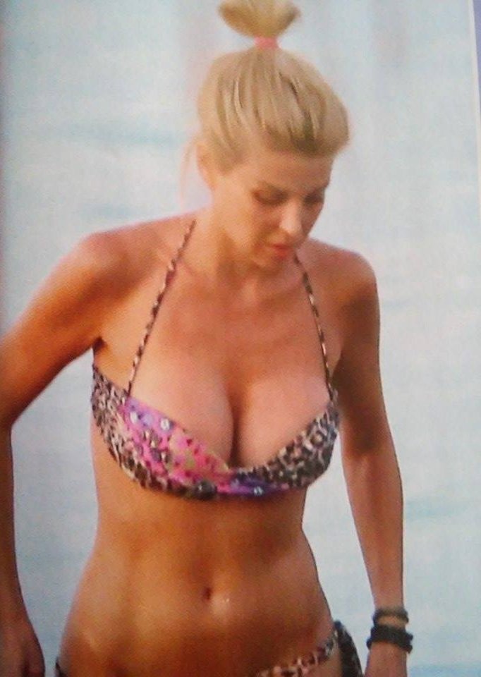 Πιο καυτή από ποτέ η Ελενα Ράπτη με μπικίνι [εικόνες] | iefimerida.gr 1