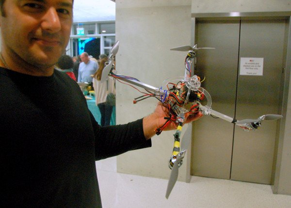 Eνας Ελληνας που μπορεί και να αλλάξει τον κόσμο: Delivery με μη επανδρωμένα [εικόνες] | iefimerida.gr 1