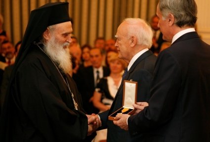 Assosiated Press: Ο «Αγιος των φυλακισμένων» ζει στην Ελλάδα -Αφιέρωμα στον Αρχιμανδρίτη Γερβάσιο Ραπτόπουλο [εικόνες] | iefimerida.gr 0