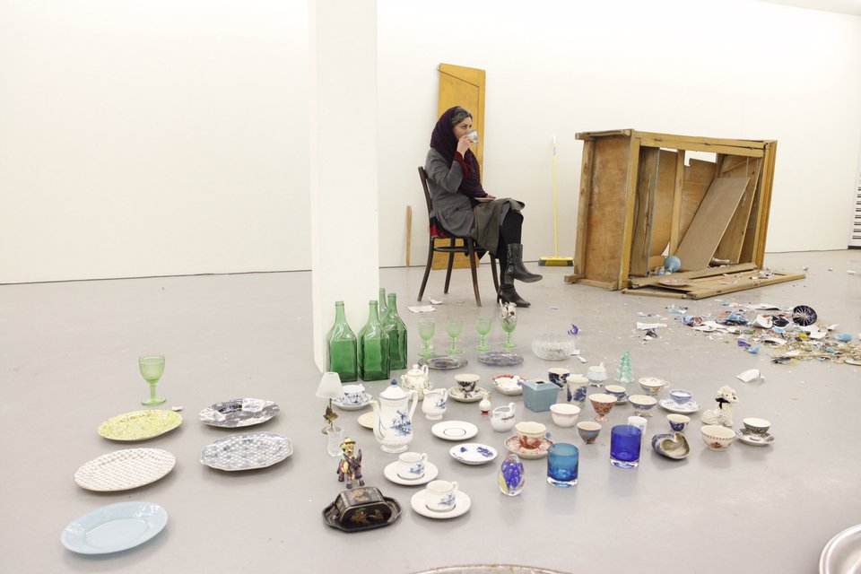 Οι πρόσφυγες «κατασκηνώνουν» στην Πινακοθήκη του Ψυχικού [εικόνες] | iefimerida.gr 2