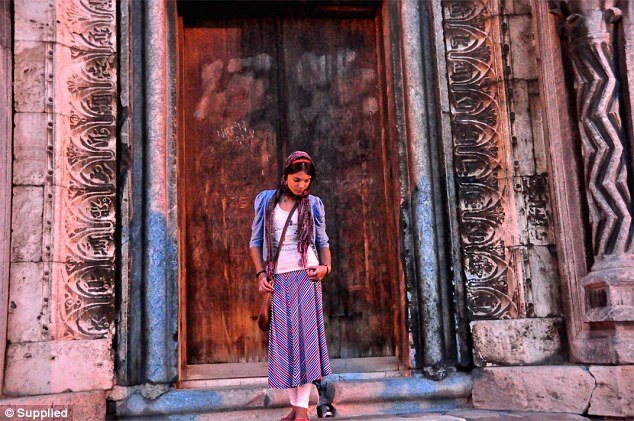 Σταμάτησαν το σχολείο και ταξιδεύουν ανά τον κόσμο -Η εναλλακτική εκπαίδευση που διάλεξαν γονείς για τα παιδιά τους [εικόνες] | iefimerida.gr 2