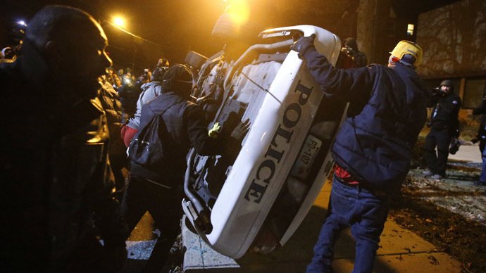 Οι ΗΠΑ φλέγονται: Αυτοκίνητα πυρπολούνται, κτίρια καίγονται -Διαδηλώσεις από το Φέργκιουσον μέχρι τη Νέα Υόρκη [βίντεο & εικόνες] | iefimerida.gr 6