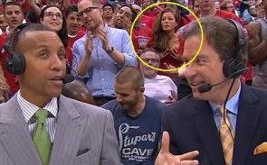 H οπαδός που τρέλανε την κάμερα στο ματς των Κλίπερς [βίντεο] | iefimerida.gr 10