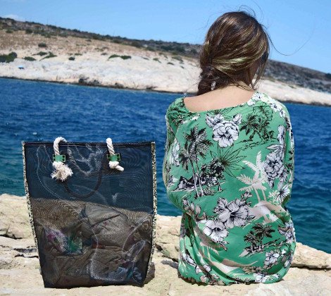 ReDΟ: Το success story μιας αρχιτεκτόνισσας από το Αίγιο -Αφησε τα κτίρια και φτιάχνει τσάντες που κάνουν πάταγο -Ντιζαϊνάτες, αλλά με μια γεύση άλλης... εποχής [εικόνες] | iefimerida.gr 8