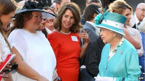 Η πλουσιότερη γυναίκα στον κόσμο κερδίζει 500 ευρώ το δευτερόλεπτο -Οι συμβουλές της για να γίνεις δισεκατομμυριούχος [εικόνες]  | iefimerida.gr 3