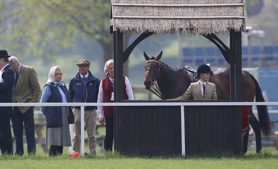 Τσιγκούνα: Η βασίλισσα Ελισάβετ χαίρεται σαν παιδί μόλις κερδίζει δωροεπιταγή [εικόνες] | iefimerida.gr 6