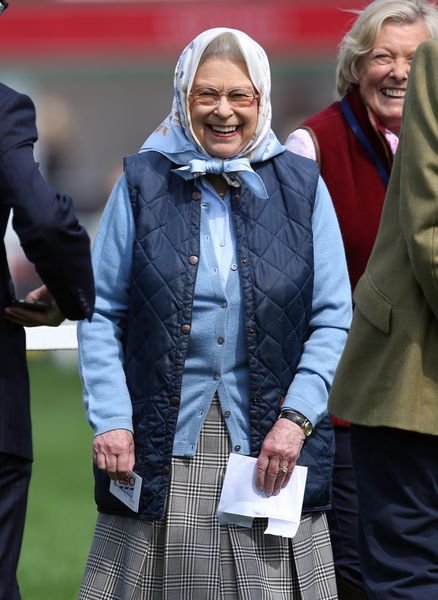 Τσιγκούνα: Η βασίλισσα Ελισάβετ χαίρεται σαν παιδί μόλις κερδίζει δωροεπιταγή [εικόνες] | iefimerida.gr 3