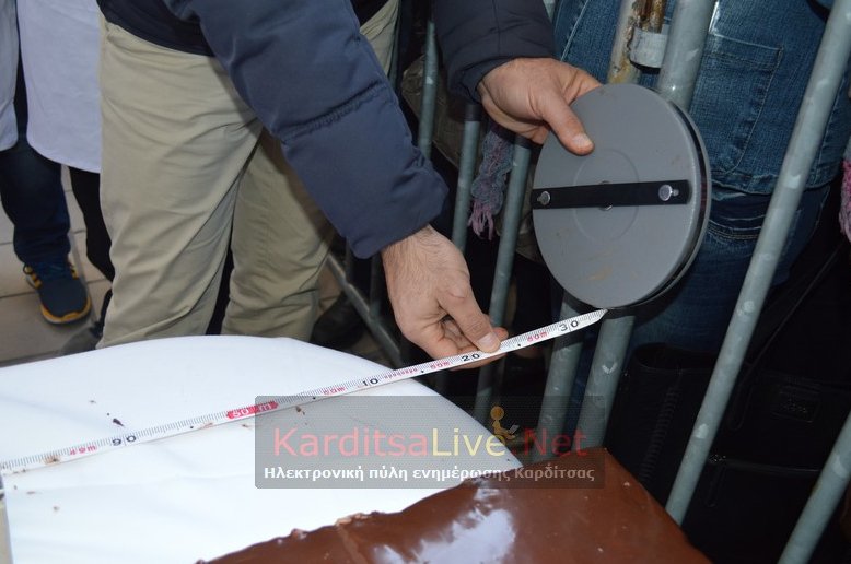 Καρδίτσα: Ρεκόρ Γκίνες με τεράστια νουγκατίνα -Η μικροπεριπέτεια που παραλίγο να κοστίσει [εικόνες] | iefimerida.gr 2