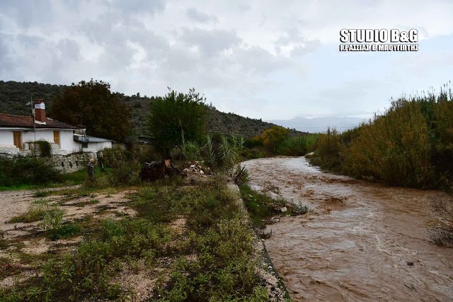 Φούσκωσαν και πάλι τα ρέματα στο Ναύπλιο [εικόνες & βίντεο] | iefimerida.gr 1