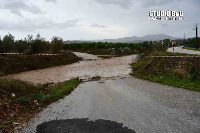 Φούσκωσαν και πάλι τα ρέματα στο Ναύπλιο [εικόνες & βίντεο] | iefimerida.gr 3