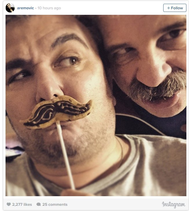 Ρέμος-Φιλιππίδης τρώνε πίτσα στο μαιευτήριο [εικόνες] | iefimerida.gr 2