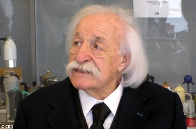 Πέθανε ο Ιταλός βασιλιάς του καφέ -Τον «κήδεψαν» σε μία καφετιέρα [εικόνες] | iefimerida.gr 5