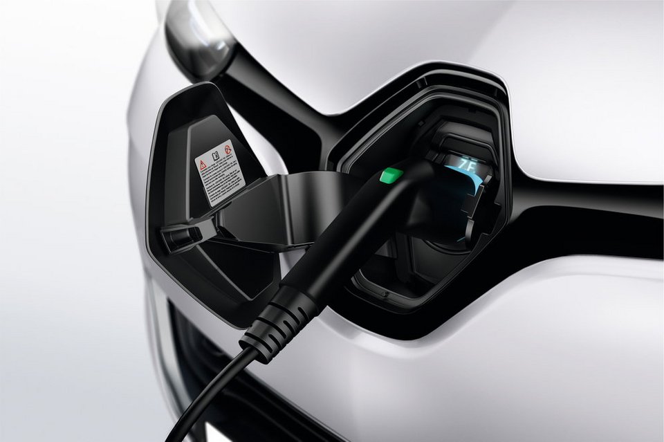 H Renault πρωτοπορεί και στην ασφάλεια των ηλεκτρικών οχημάτων | iefimerida.gr 3