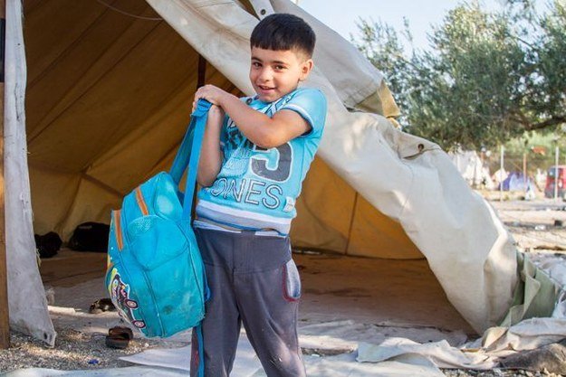 Τι κουβαλούν οι πρόσφυγες μαζί τους -Όλα τους τα υπάρχοντα σε μία τσάντα [εικόνες] | iefimerida.gr 0