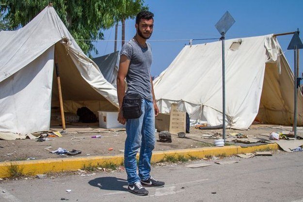 Τι κουβαλούν οι πρόσφυγες μαζί τους -Όλα τους τα υπάρχοντα σε μία τσάντα [εικόνες] | iefimerida.gr 10