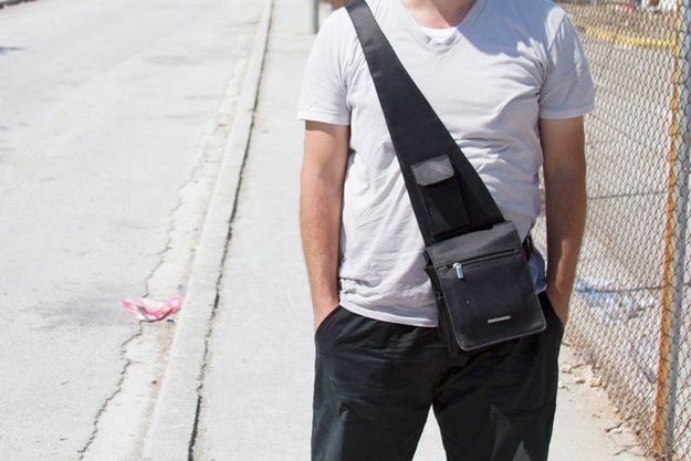 Τι κουβαλούν οι πρόσφυγες μαζί τους -Όλα τους τα υπάρχοντα σε μία τσάντα [εικόνες] | iefimerida.gr 4