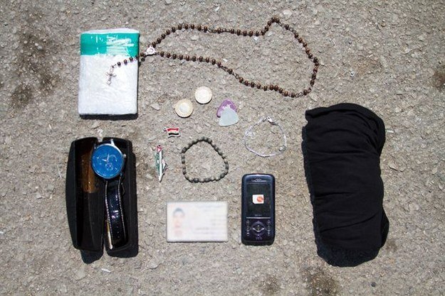 Τι κουβαλούν οι πρόσφυγες μαζί τους -Όλα τους τα υπάρχοντα σε μία τσάντα [εικόνες] | iefimerida.gr 11