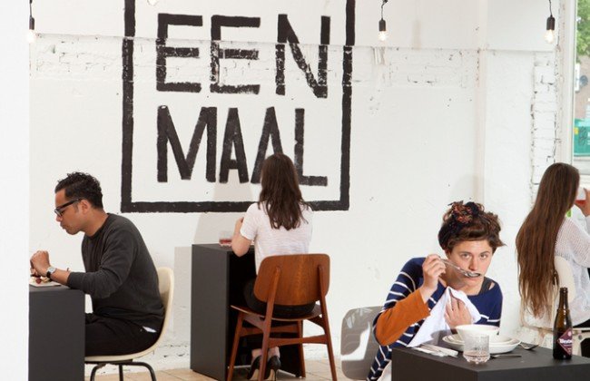 Ιδού το πρώτο εστιατόριο που σερβίρει μοναχικούς θαμώνες -Δεν επιτρέπονται φίλοι, ζευγάρια και... φλυαρίες [εικόνες] | iefimerida.gr 5