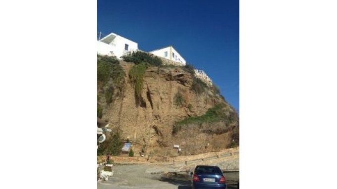 Η βροχή και οι άνεμοι σάρωσαν την Κρήτη -Στο παρά πέντε απεγκλωβίστηκε μητέρα με τα δυο της παιδιά [εικόνες & βίντεο] | iefimerida.gr 8