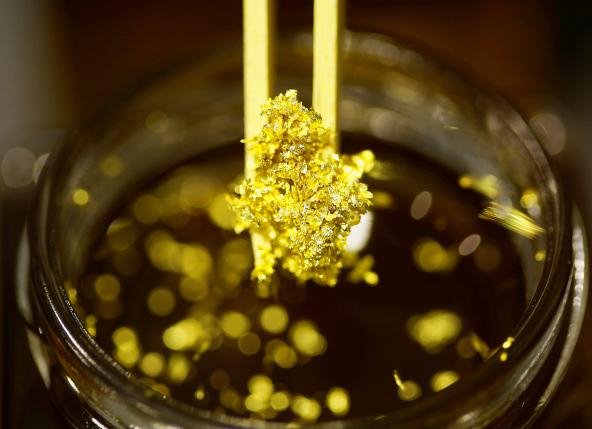 Το Reuters υμνεί τους νέους Ελληνες επιχειρηματίες που καινοτομούν -Μέλι με χρυσό, ξύλινα γυαλιά... [εικόνες] | iefimerida.gr 3