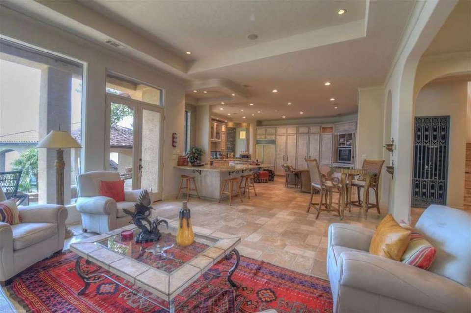 4 εκατ. δολάρια για την ονειρεμένη βίλα του Αμερικανού ΥΠΕΞ -Εξοχικό... κρεμασμένο σε μια λίμνη [εικόνες]  | iefimerida.gr 2