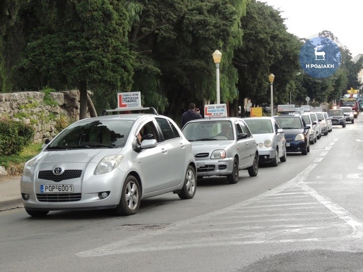 Πλημμύρισε και η Ρόδος από τη διαδήλωση για την απεργία [εικόνες] | iefimerida.gr 5